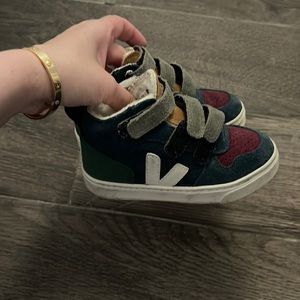Veja kids shoes size 9.5